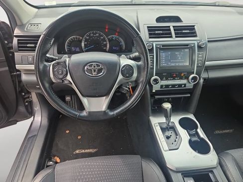 Used 2014 Toyota Camry SE FWD image 10