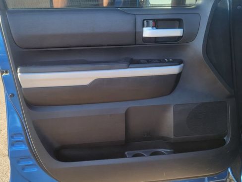 Used 2018 Toyota Tundra SR5 w/ SR5 Upgrade Package AWD/4WD image 24