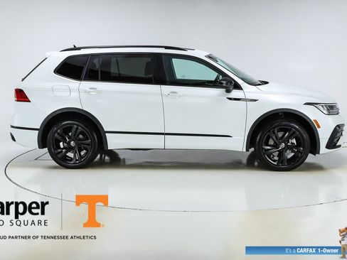 Used 2023 Volkswagen Tiguan SE R-Line AWD/4WD image 10