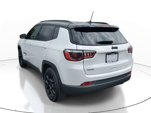Used 2022 Jeep Compass Altitude image 3