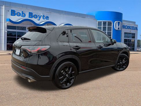 Certified 2024 Honda HR-V Sport image 5