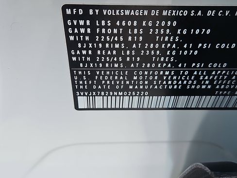 Certified 2022 Volkswagen Taos SEL image 7
