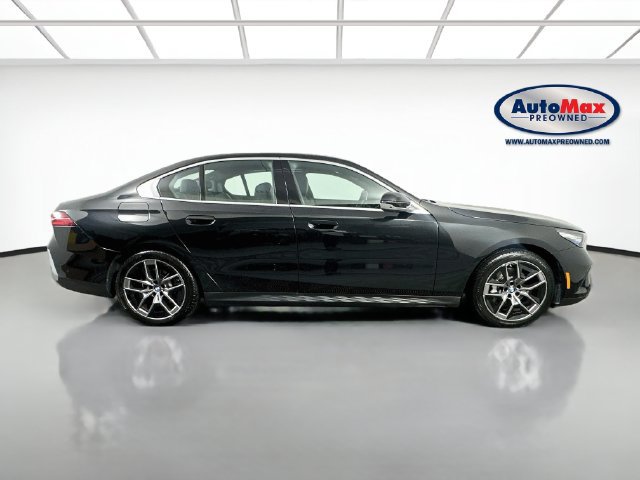 Used 2026 BMW 530i xDrive AWD/4WD image 10
