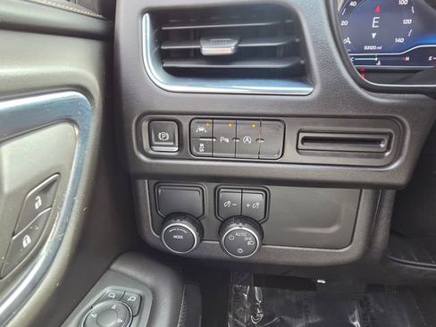 Used 2023 Chevrolet Suburban Premier RWD image 38