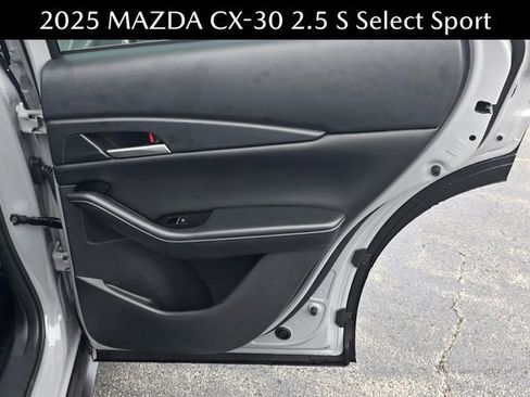 New 2025 MAZDA CX-30 AWD 2.5 S w/ Select Sport Pkg image 17
