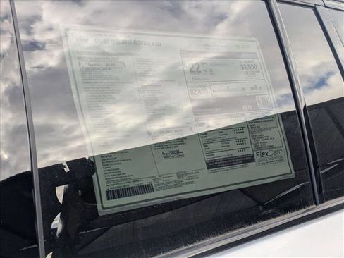 New 2025 Jeep Grand Cherokee Altitude image 19