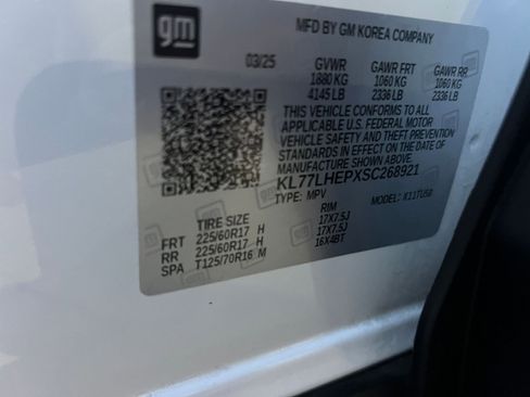 Used 2025 Chevrolet Trax LT w/ LT Convenience Package image 29