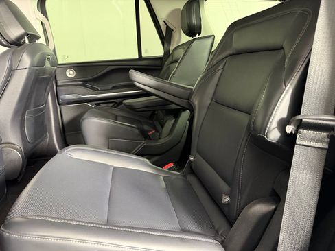 Used 2025 Lincoln Navigator Reserve AWD/4WD image 28