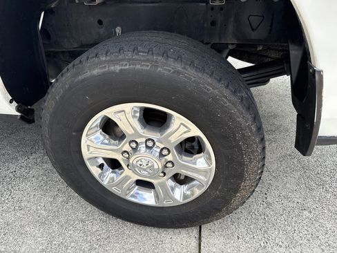Used 2024 RAM 3500 Big Horn AWD/4WD image 18