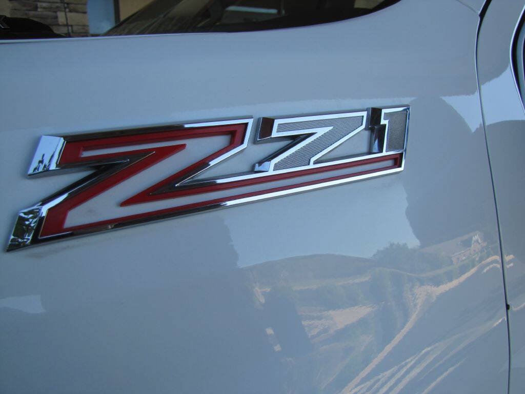 Used 2024 Chevrolet Silverado 2500 LT AWD/4WD image 24