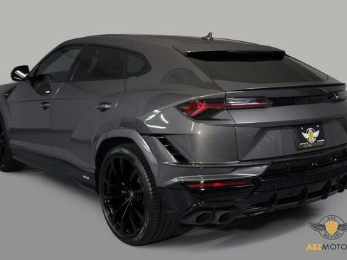 Used 2023 Lamborghini Urus S image 7
