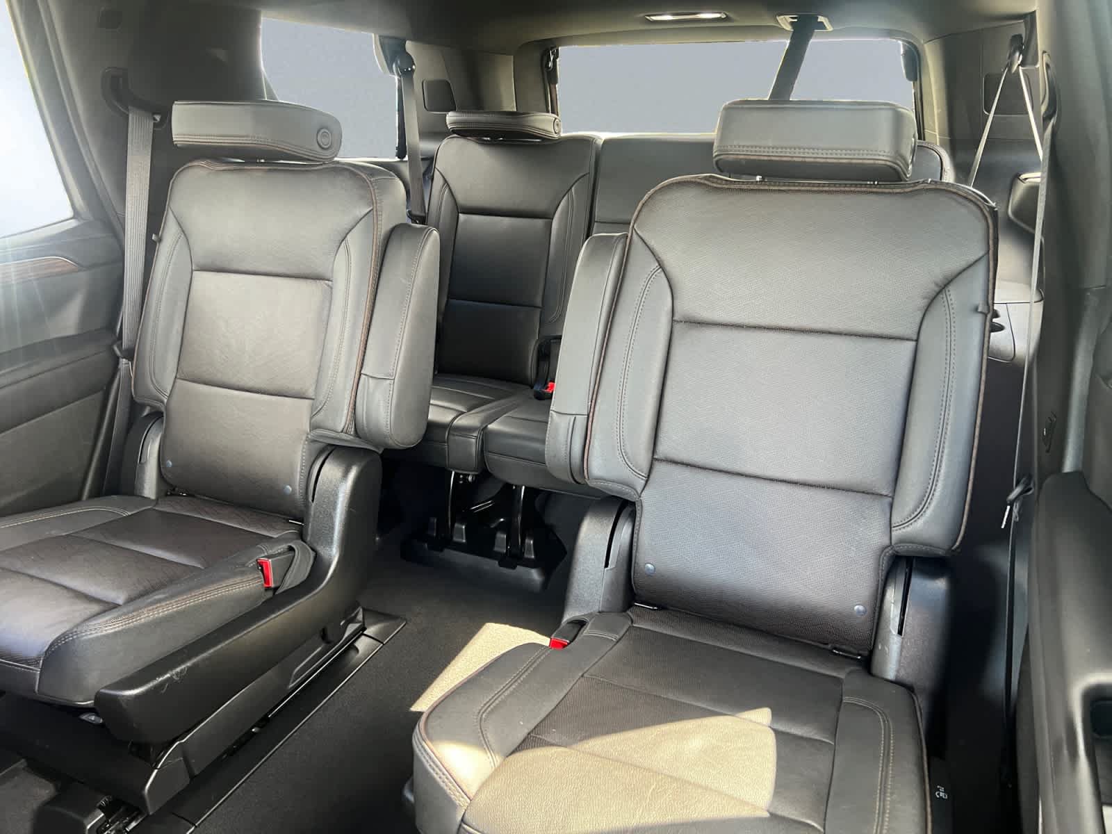 Used 2024 Chevrolet Tahoe High Country AWD/4WD image 18