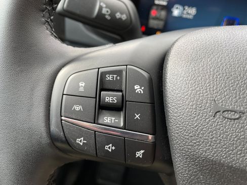 Certified 2025 Ford Bronco Sport Outer Banks w/ Outer Banks Tech Package+ AWD/4WD image 18