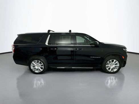 Used 2021 Chevrolet Suburban LT AWD/4WD image 8