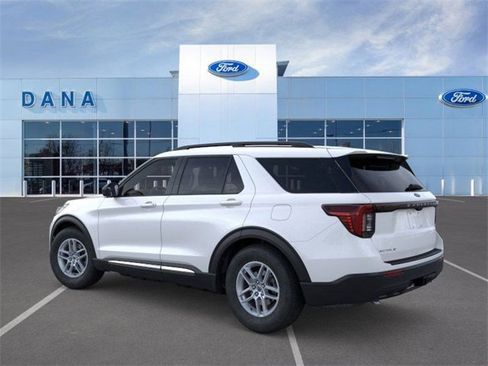 New 2025 Ford Explorer Active image 4