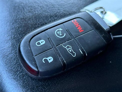 Used 2023 Dodge Durango R/T image 38