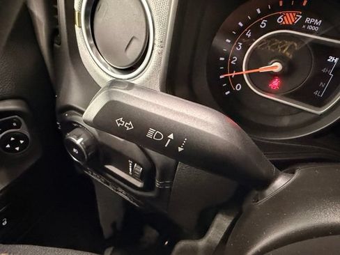 Used 2024 Jeep Wrangler Unlimited Sahara w/ Technology Group AWD/4WD image 28