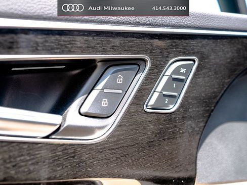 Used 2023 Audi Q7 3.0T Premium Plus w/ Premium Plus Package AWD/4WD image 22
