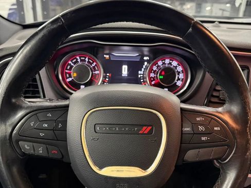 Used 2016 Dodge Challenger SXT RWD image 23