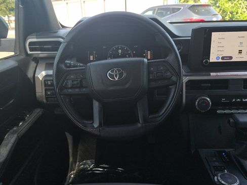Certified 2025 Toyota Tacoma SR5 AWD/4WD image 13