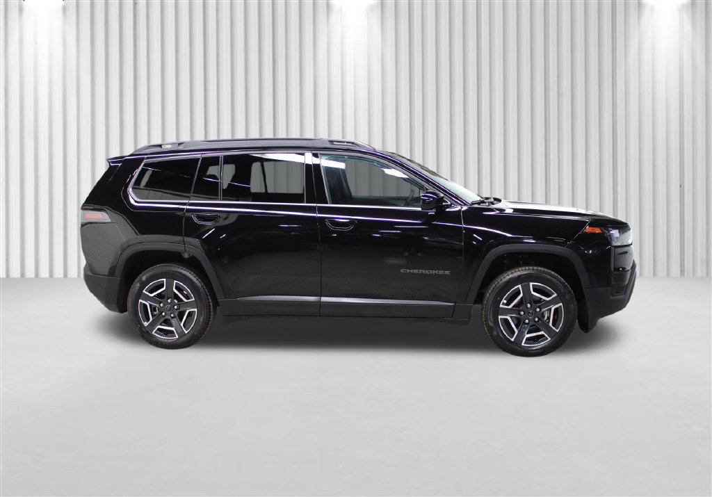 New 2026 Jeep Cherokee Laredo AWD/4WD image 2