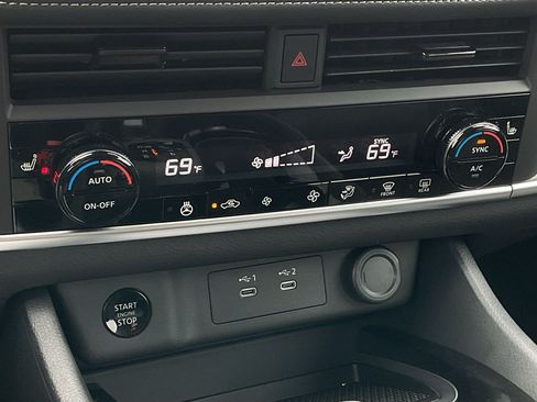New 2026 Nissan Rogue SV w/ Cold Weather Package FWD image 31