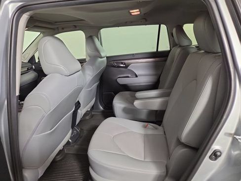 Used 2020 Toyota Highlander Limited AWD/4WD image 15