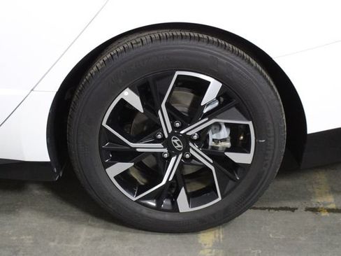 Used 2025 Hyundai Sonata SEL FWD image 37