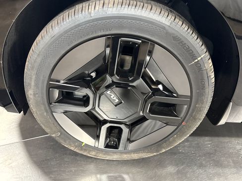 New 2026 Kia EV9 GT-Line image 2