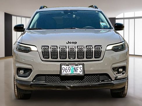 Used 2023 Jeep Cherokee Altitude Lux AWD/4WD image 5
