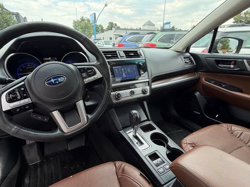 Used 2017 Subaru Outback 3.6R Touring AWD/4WD image 8