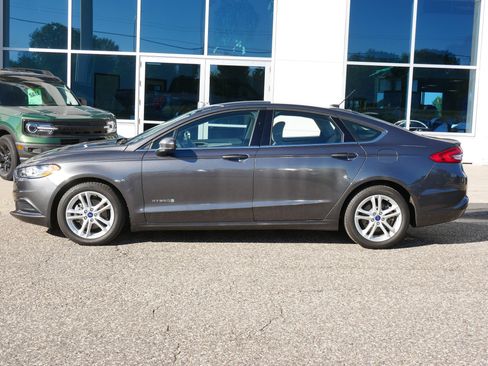 Used 2018 Ford Fusion S image 26