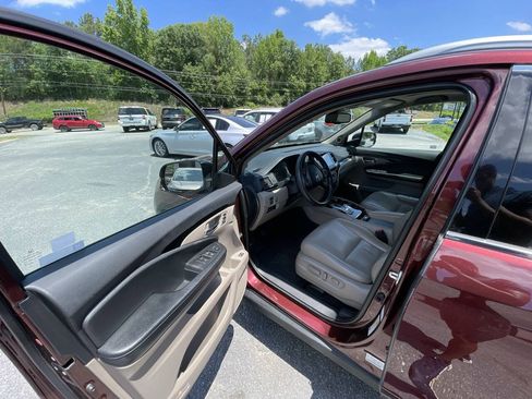 Used 2018 Honda Pilot Touring image 14