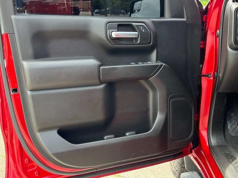 Used 2021 Chevrolet Silverado 1500 Custom Trail Boss AWD/4WD image 26