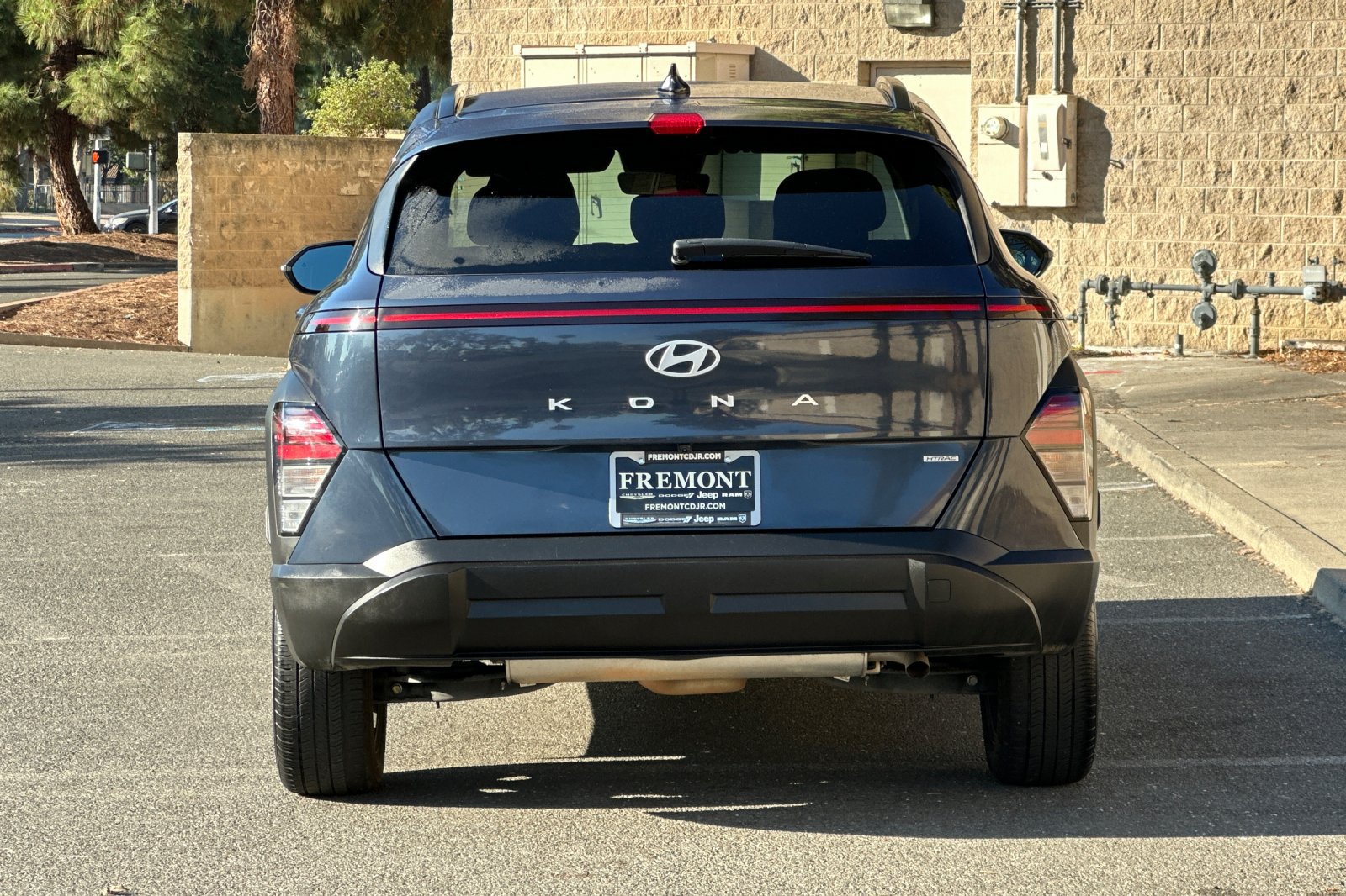 Used 2025 Hyundai Kona SEL AWD/4WD image 4