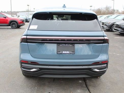 New 2026 Lincoln Nautilus Premier image 4