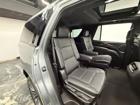 Used 2023 Cadillac Escalade Sport w/ LPO, ONYX Package AWD/4WD image 25