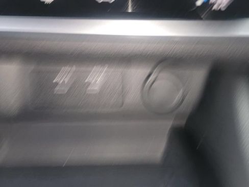 Used 2024 Nissan Rogue S FWD image 22