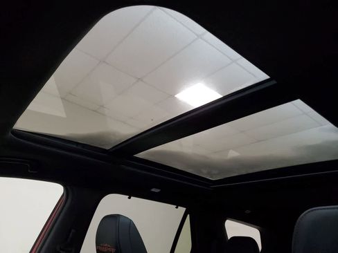 Certified 2023 Honda Pilot TrailSport image 3