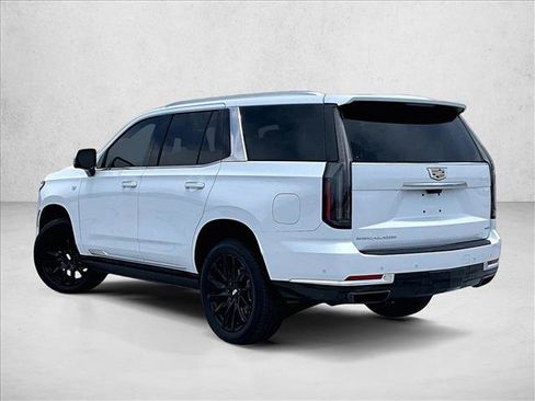 Certified 2026 Cadillac Escalade Luxury AWD/4WD image 13