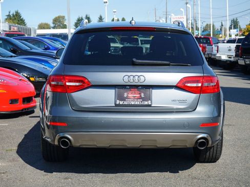 Used 2015 Audi A4 Premium Plus w/ Technology Package image 4