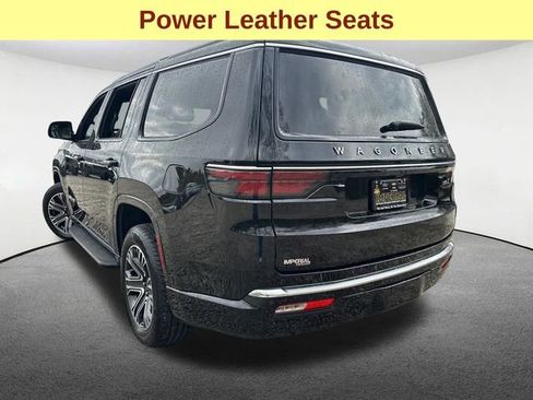 Used 2025 Jeep Wagoneer 4WD image 9