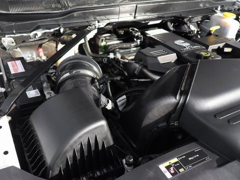 Used 2021 RAM 5500 Tradesman w/ Chrome Appearance Group image 12