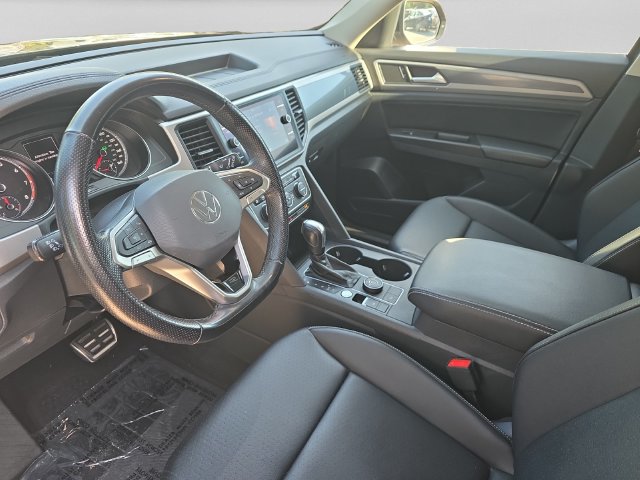 Used 2021 Volkswagen Atlas SE w/ Towing Package AWD/4WD image 14