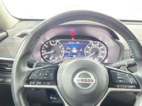 Used 2021 Nissan Altima 2.5 SR image 15