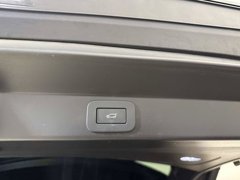 Used 2023 Land Rover Range Rover Sport SE Dynamic AWD/4WD image 12