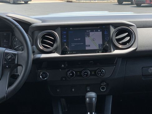 Used 2017 Toyota Tacoma TRD Sport w/ Tow Package RWD image 31