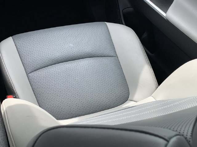 Used 2021 Toyota RAV4 Limited w/ Limited Grade Weather Package AWD/4WD image 33