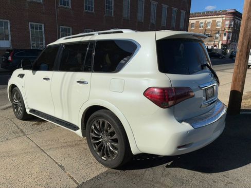 Used 2016 INFINITI QX80 4WD w/ Deluxe Technology Package image 9