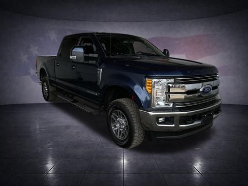 Used 2017 Ford F250 Lariat w/ Lariat Value Package image 7